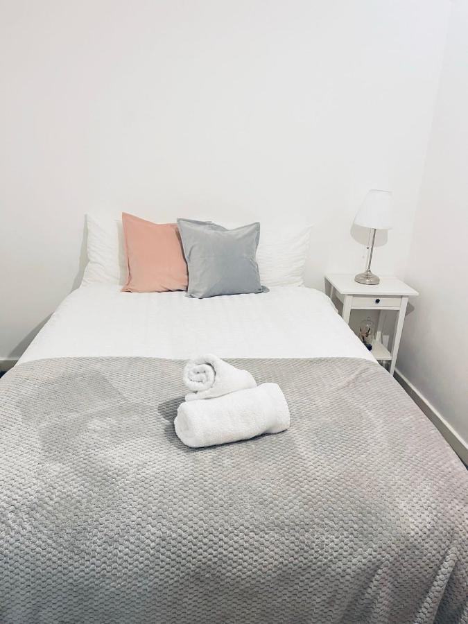 Family Room Close Бристол Екстериор снимка